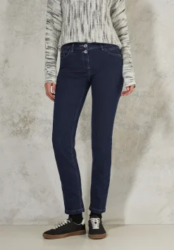 Uitgespoelde gewassen jeans