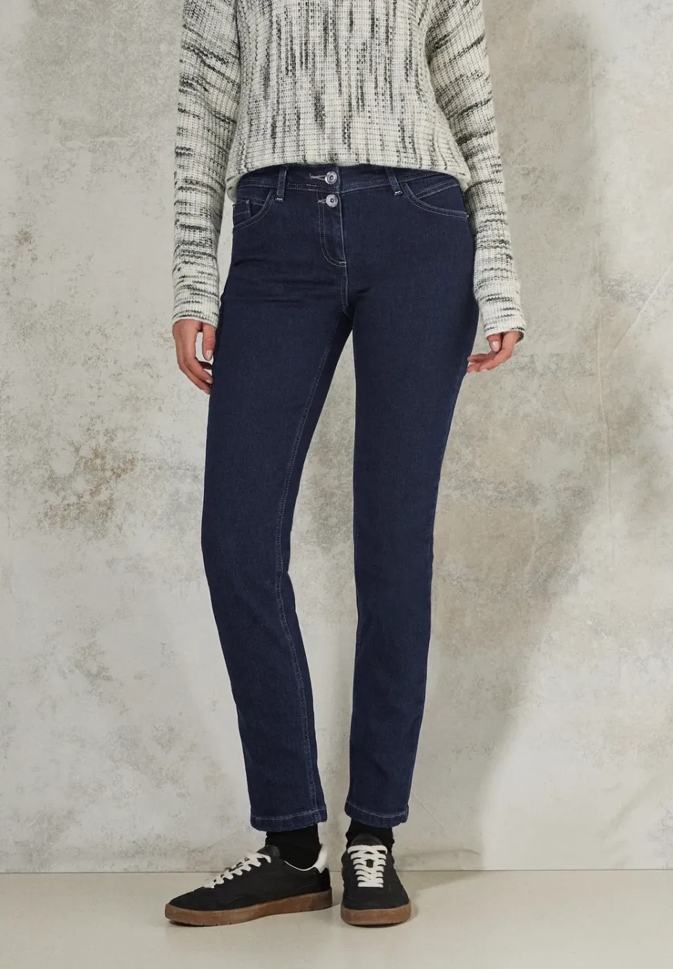 Uitgespoelde gewassen jeans