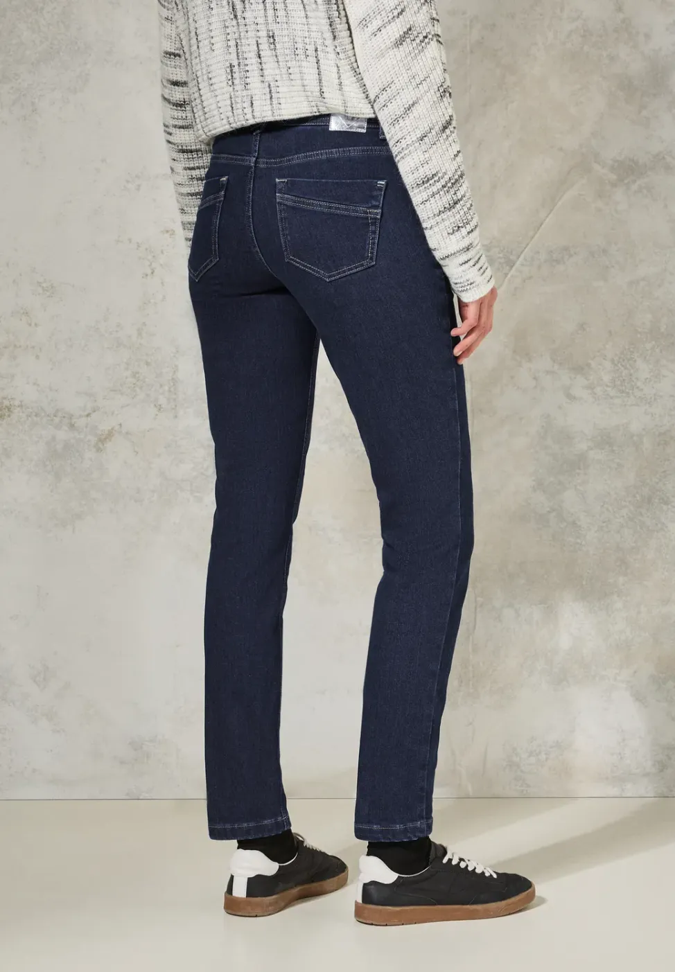 Uitgespoelde gewassen jeans