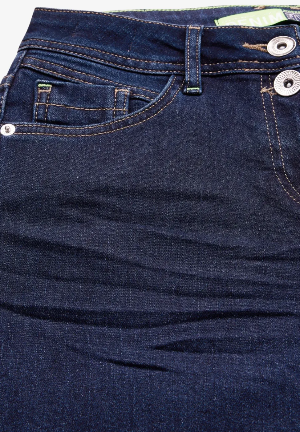 Uitgespoelde gewassen jeans