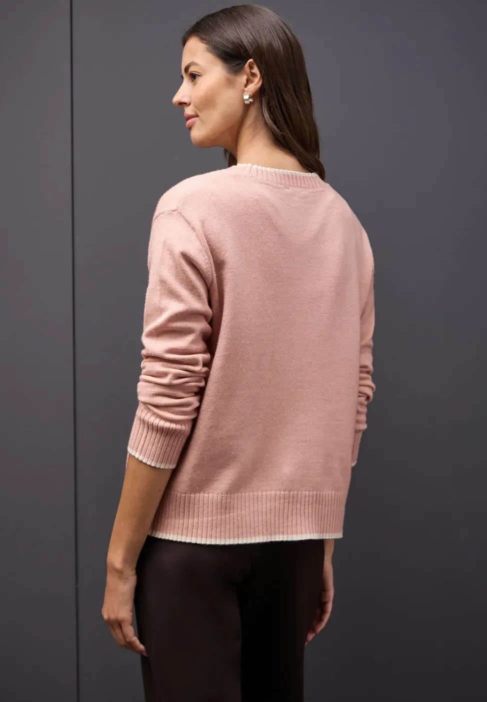 Vest met contrasterende details