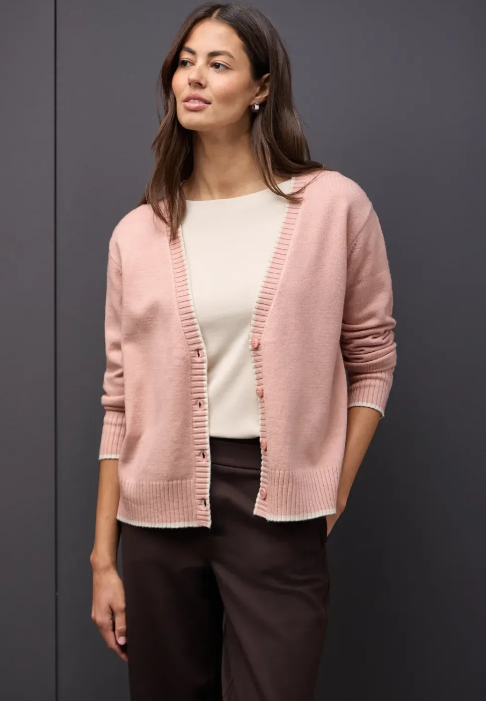 Vest met contrasterende details