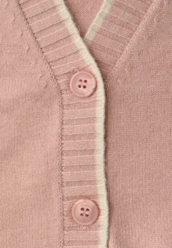 Vest met contrasterende details