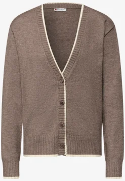 Vest met contrasterende details