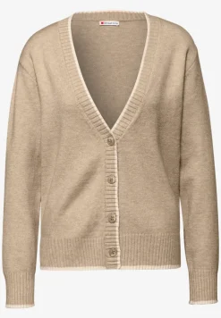 Vest met contrasterende details