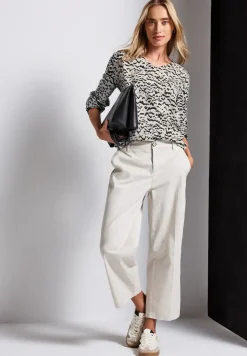 V-hals blouse met tape