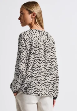 V-hals blouse met tape