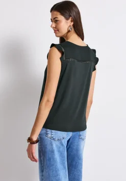 V-hals top met gehaakte details