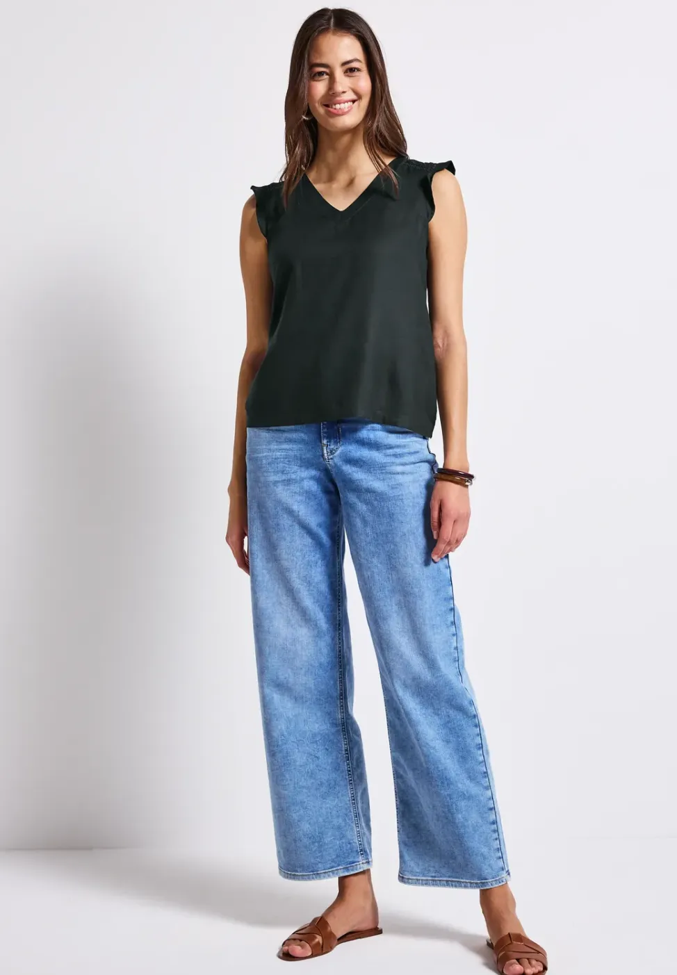 V-hals top met gehaakte details