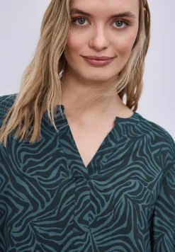 Voorgevormde blouse