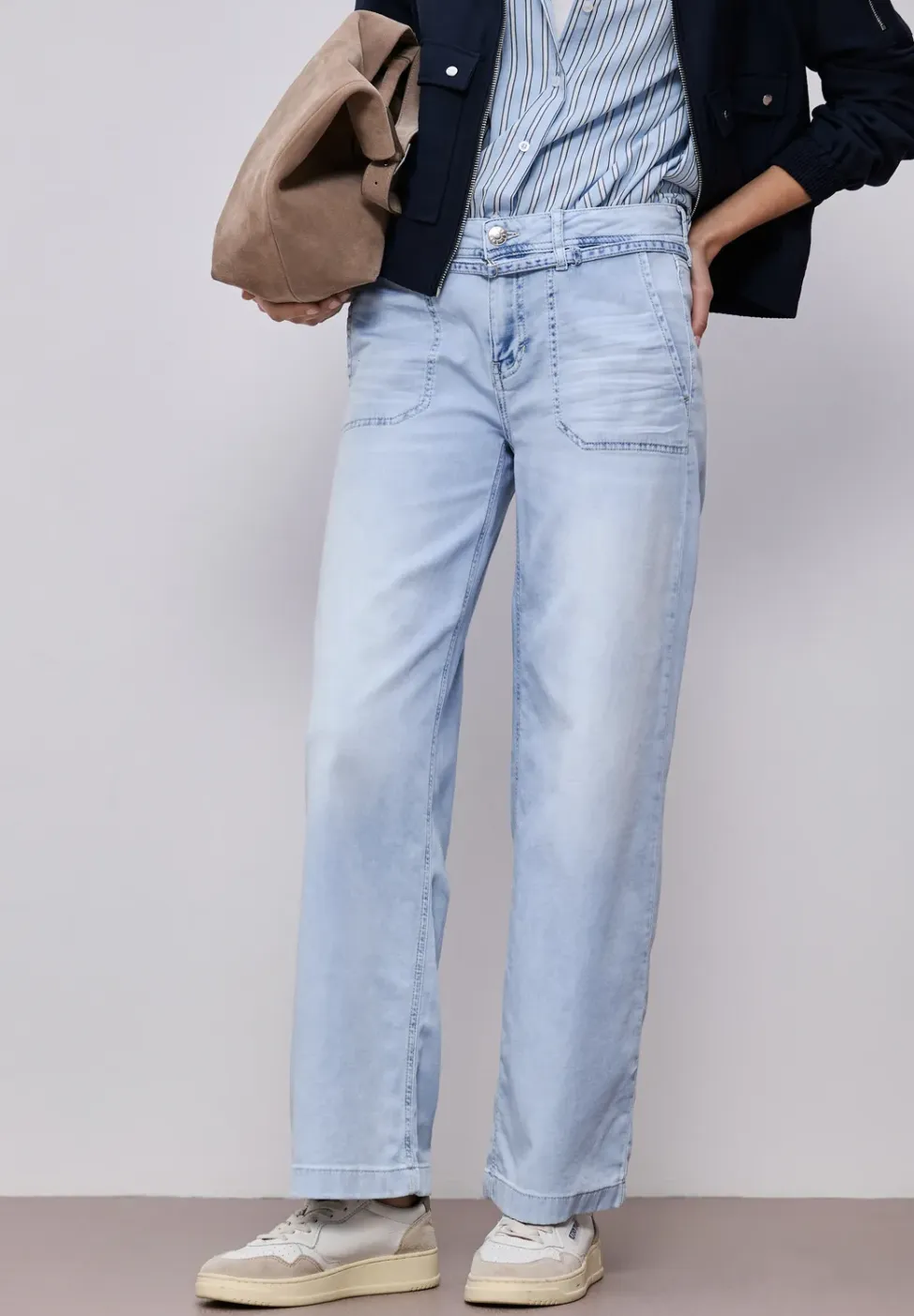 Wide Legs in gebleekte look