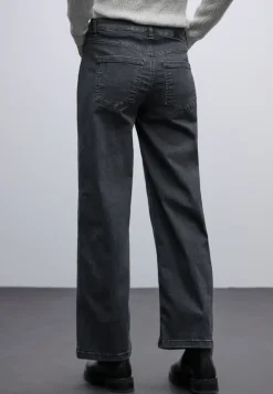 Wide Legs Jeans