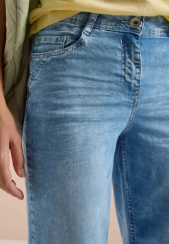 7/8 Wide Leg jeans in Slim Fit