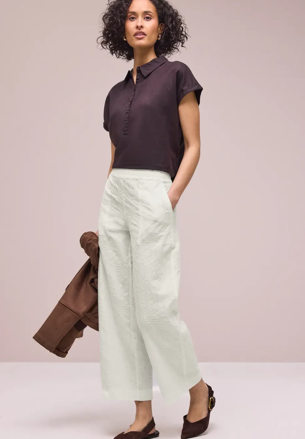 Wide Legs broek met borduurpatroon