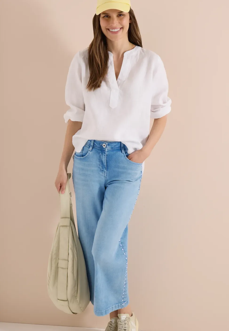 Wide Legs jeans met geborduurd detail