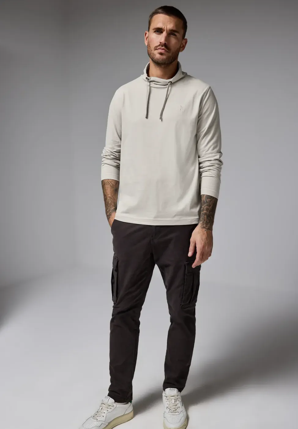 Zacht shirt met trechtervormige hals