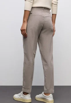 Zachte fluwelen chino