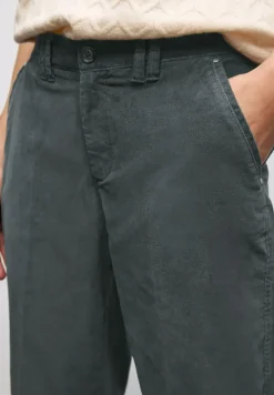 Zachte fluwelen chino