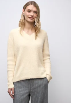 Zachte trui met V-hals
